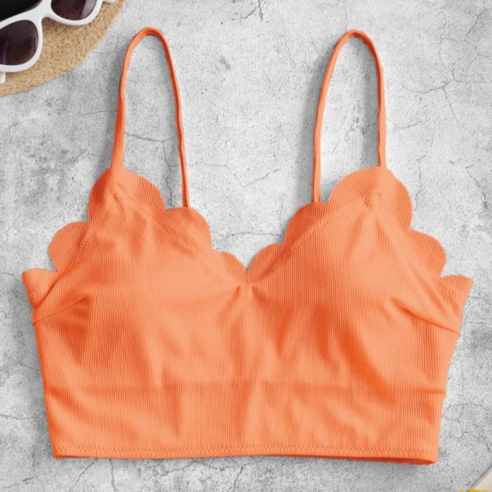 ZAFUL Scalloped Ribbed Padded Bikini Top